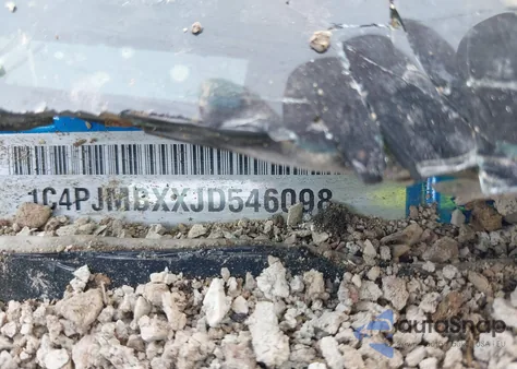 2018 Jeep Cherokee Trailhawk 4X4 z USA, uszkodzony, nr VIN 1C4PJMBXXJD546098